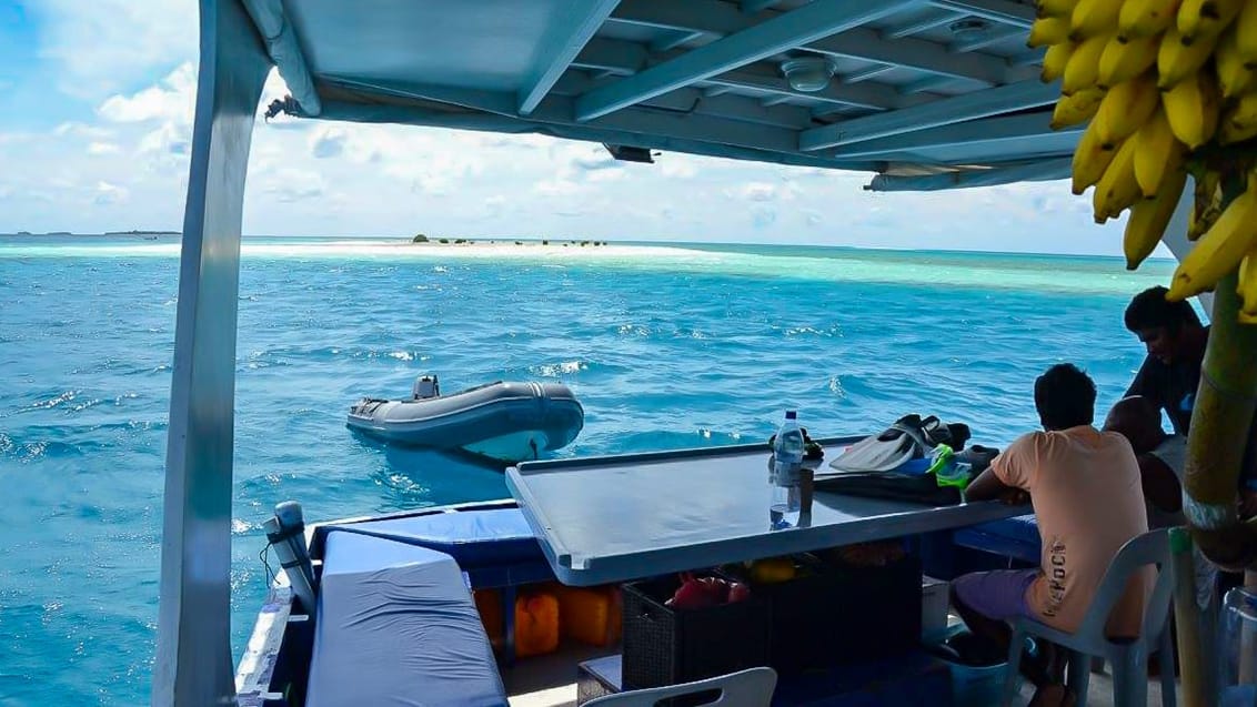 Ombord på dhoni båden i Maldiverne
