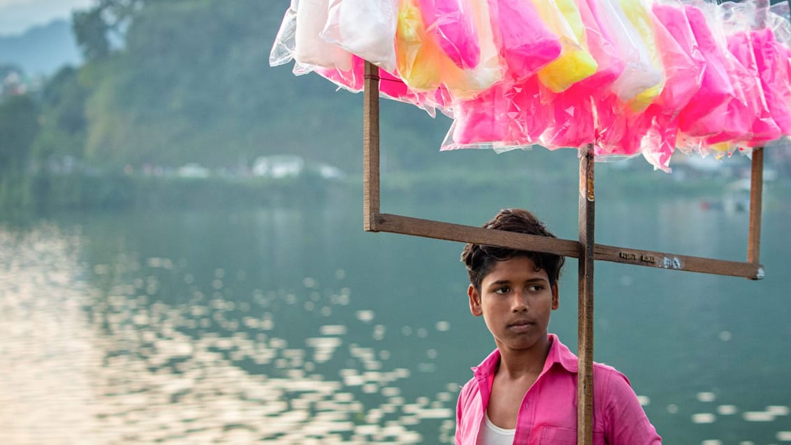 Candy Floss til salg ved Fewa-søen i Pokhara