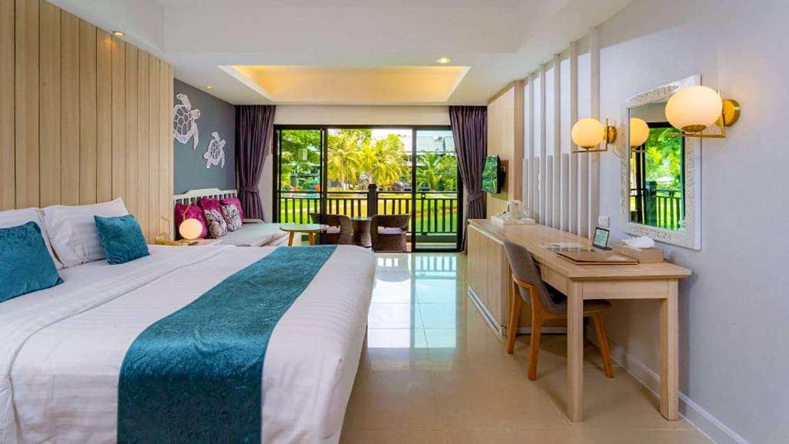 Værelse på Khao Lak Emerald Beach Resort