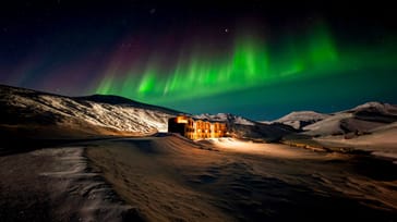 Vintereventyr på Island: Nordlys, varme kilder & vildmark