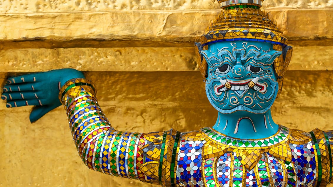 Bangkok Grand Palace Statue