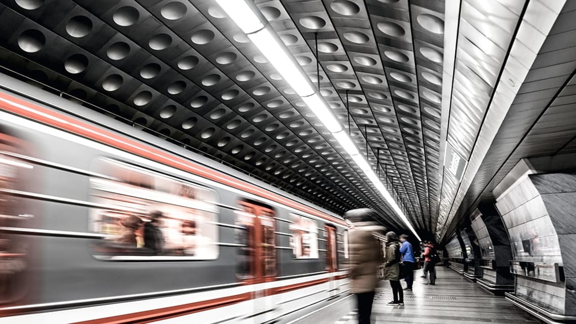 Det er nemt at komme rundt med metroen i Prag.