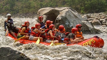 Seti Rafting med teltovernatning ved flodbredden